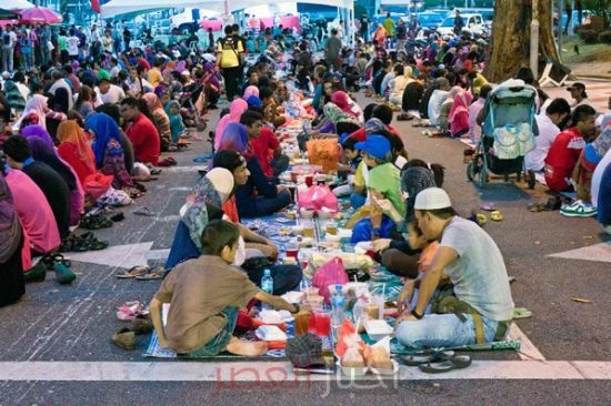 ماليزيا وعدد من البلدان تحدد الثلاثاء موعد بداية شهر رمضان